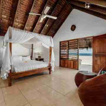 Waves at Surfside Rooms