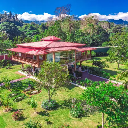 Hotel Rancho Guacamayos