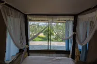 Room in Lodge - Find a Quiet Beach Resort at Rushel Kivu Resort! Hotels in Rutsiro