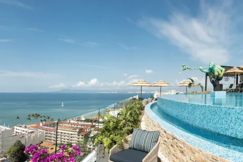 Pinnacle Resorts 179 - Adults Only