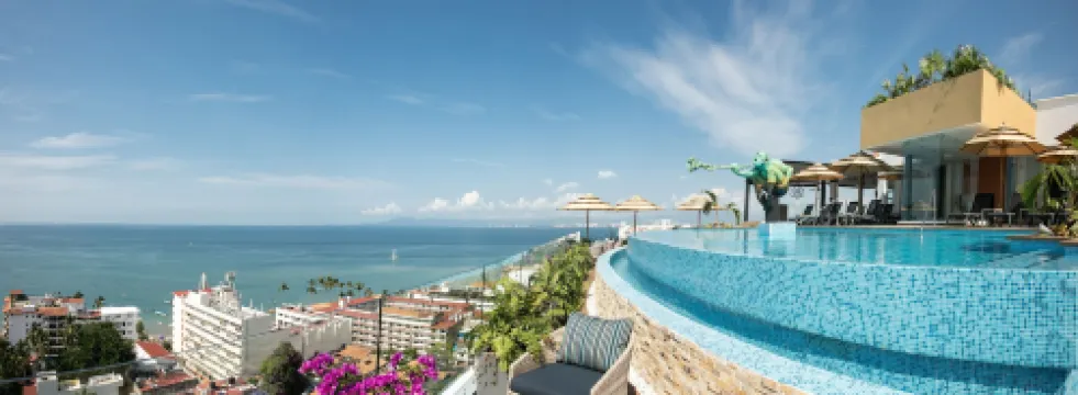 Pinnacle Resorts 179 - Adults Only