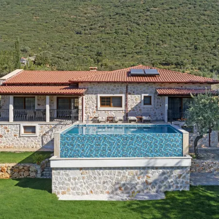 Kairos Hotel