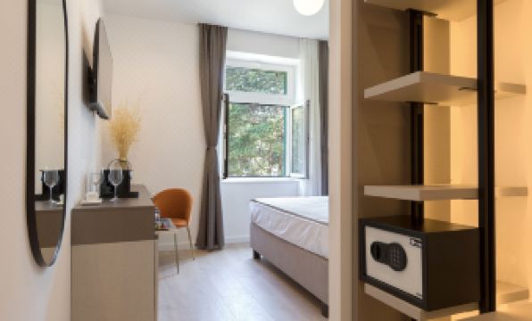 Green Park Luxury Rooms