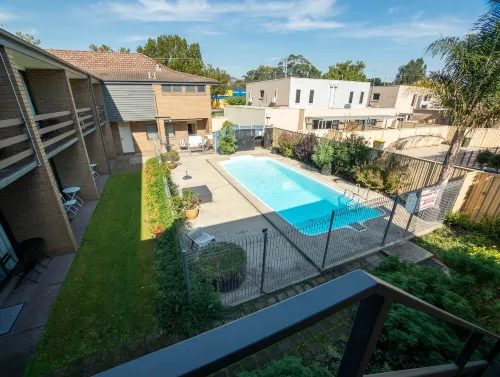 The Black Bull Motel Hotels in Traralgon