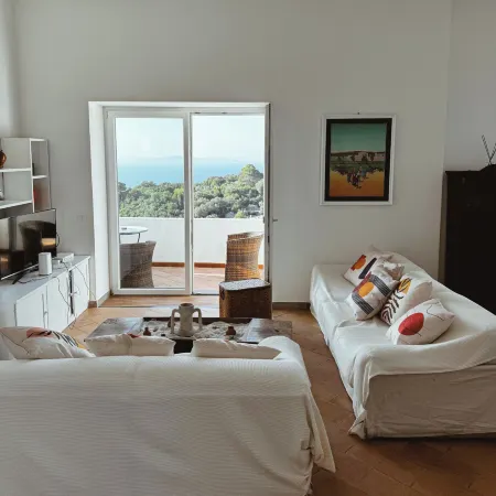 Casa la Gioia Capri Отели рядом с достопримечательностью «Via Camerelle»