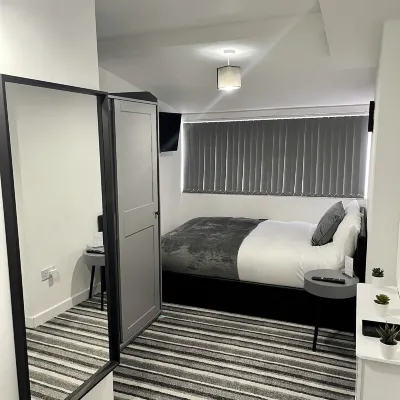 ويستيريا ستوديو Hotels near لي