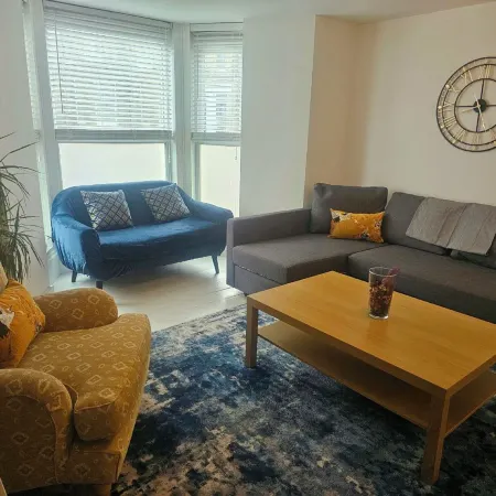 Seaside Haven Coastal Comfort 200m from the Beach