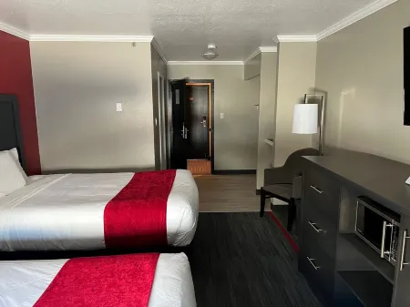 The Yukon Inn Отели в г. Юкон