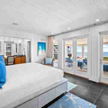 Beach Front Seaside Home - Outside the Box - 4Br 4,5BTH Home Rooms