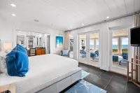 Beach Front Seaside Home - Outside the Box - 4Br 4,5BTH Home Hôtels à : Seaside