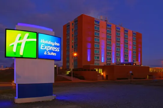 Holiday Inn Express & Suites PITTSBURGH WEST - GREEN TREE by IHG