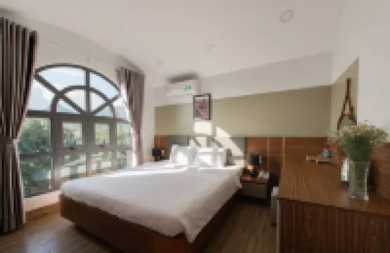 West Lake Hotel - Near Bai Dai Beach