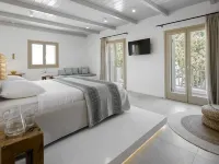 Arco Solium Suites Hotels in Milos