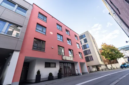 Altstadthotel Guesthouse Die Galerie Отели в г. Ингольштадт