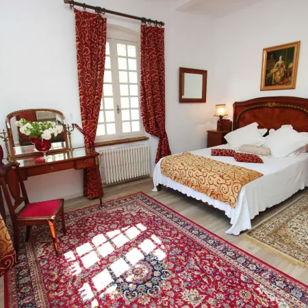 Villa Aimée Luxury Apartments with Heated Pool