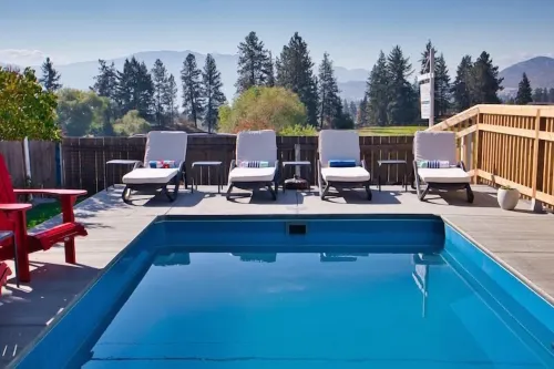 Salish Bed & Breakfast and Spa Hotels in West Kelowna