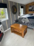 Glamping Hut - Sleeps up to 4 Hot Tub & Parking - parking
