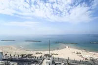 Luxury 2BR Apt w Balcony by Sea N' Rent