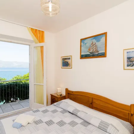 Apartments Nikolina