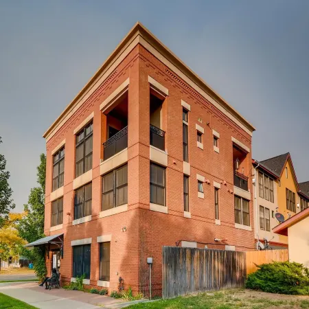 Old Town Loft Oasis with Amazing Rooftop Deck!