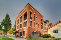 Old Town Loft Oasis with Amazing Rooftop Deck! Hotels in Fort Collins