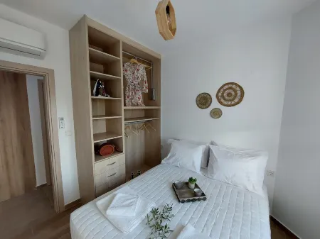 Elia Luxury Apartments Estd. 2022 Отели в г. Zaloggo