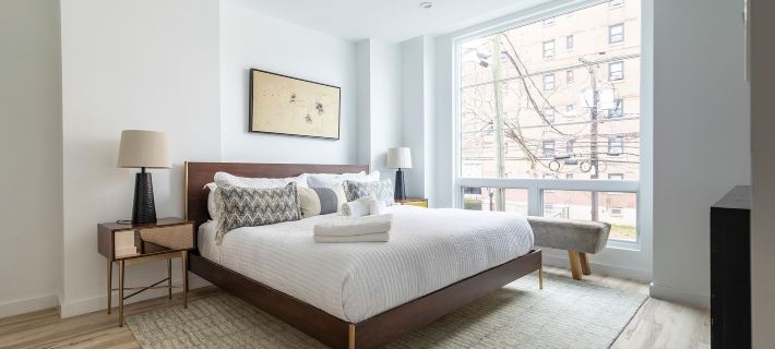 Lavish 3Br Retreat w Private Rooftop Deck Near NYC Hotels in Hoboken