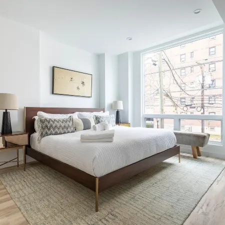 Lavish 3Br Retreat w Private Rooftop Deck Near NYC Отели рядом с достопримечательностью «Washington St»