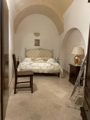 Suite San Francesco Hotel in zona Castello d'Ayala Valva