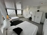 Culver City Hostel Hotels in Culver City