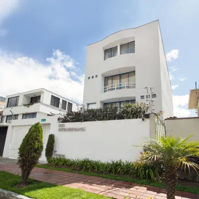 Suites Metropoli Hotels near Quito Cable Way