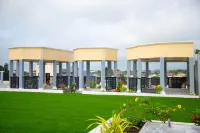 Bella Ella Hotel Hotels in Awutu