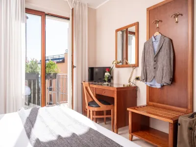 Hotel San Pio Hotels near Fabbrica Statue Sacre