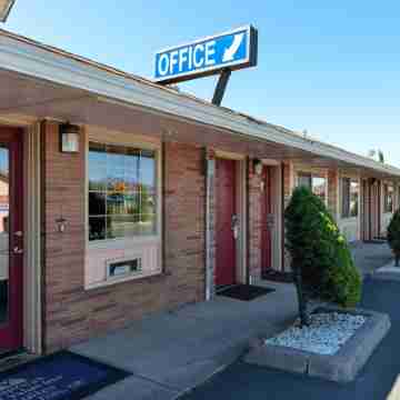 Americas Best Value Inn & Suites Klamath Falls Hotel Exterior