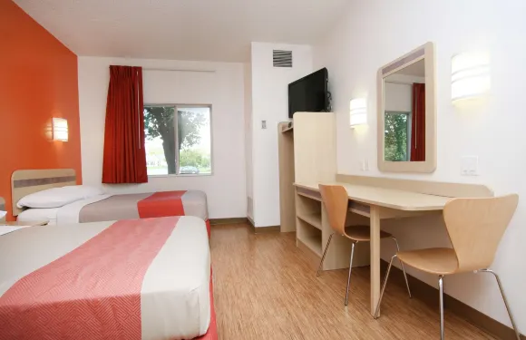 伯靈頓科爾切斯特6號汽車旅館