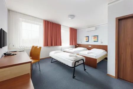 Hotel Nikolas Отели в г. Острава