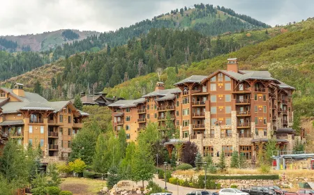 Canyons Village Condos by All Seasons Resort Lodging