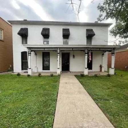 The Hideout on 3rd in Historic Downtown Bardstown on Main St