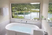 Solitaire Lodge Hotels in Lake Okataina