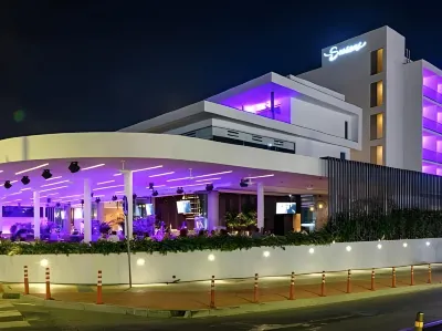 Seasons Hotel (Adults Only)