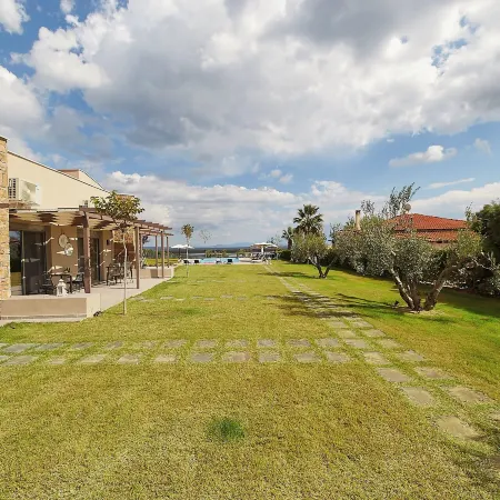 Flamingo View Suites