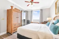 Gulf Front Oasis with Indoor and Beach-Side Pools - Luxurious Retreat