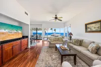 Spacious Lanai and Captivating Views - Charming Oceanfront Escape Hotels in Kapalua