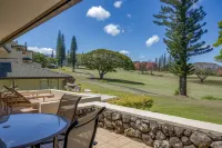 Panoramic Golf Course Views and Spacious Outdoor Living - Luxurious Retreat