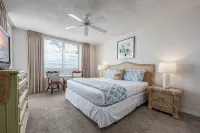 Spectacular Beach Views and Oasis Pool - Luxurious Gulf-Front Retreat Hotels in der Nähe von Northwest Florida State College