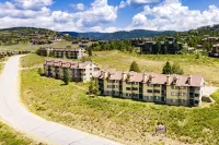 Ski-in/Ski-Out Access and Loft Space - Inviting Family Retreat Hotel a Granby