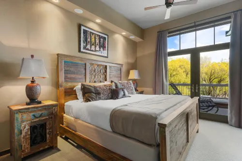Expansive Decks and Stunning Views - Elegant Mountain Oasis Các khách sạn ở Steamboat Springs
