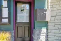 Historic downtown loft near shopping & restaurants with WiFi & full kitchen 헤이즐 포터 키엘 공원 주변 호텔