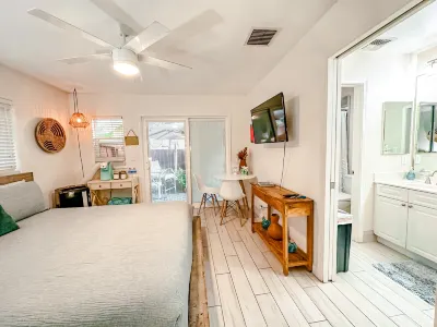 Romantic Outdoor Patio and Enchanting Ambiance - Charming Studio Retreat