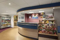 Days Inn by Wyndham Abington M74 - Parkplatz